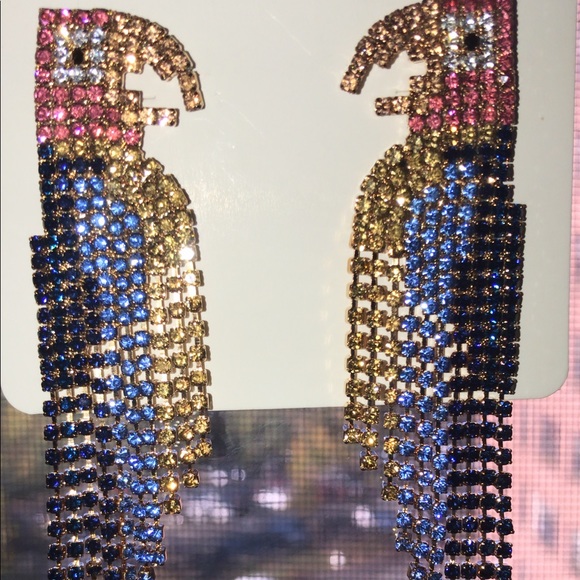 Gorgeous Rhinestone Pendant Earring - Picture 3 of 3